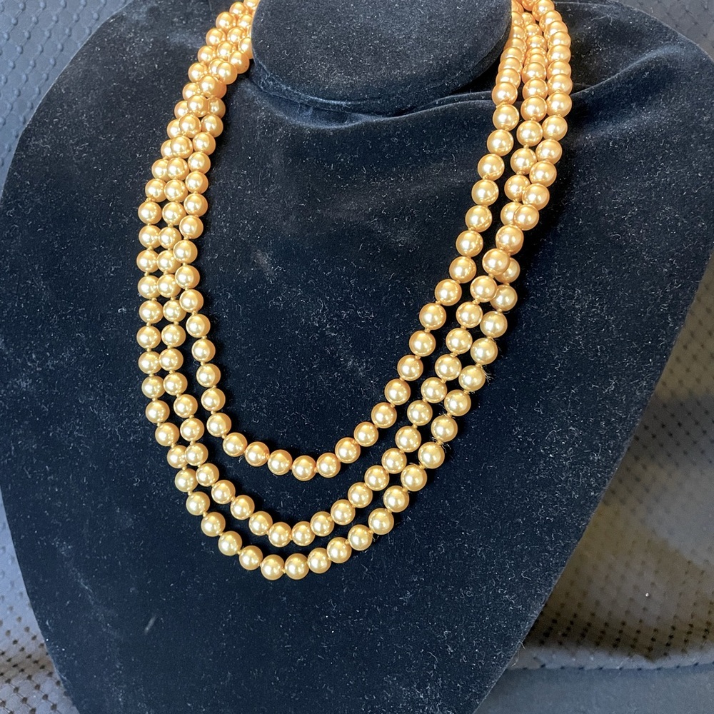 Elegant pink Pearl Necklace